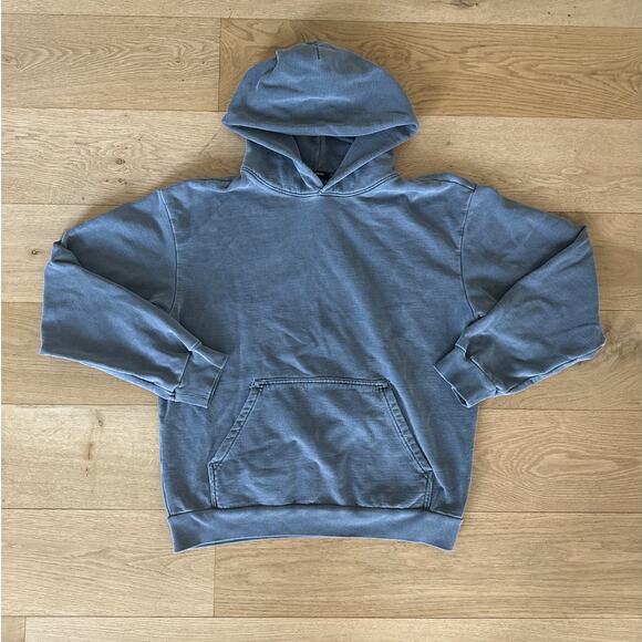 Talentless - Basic Hoodie in Gray